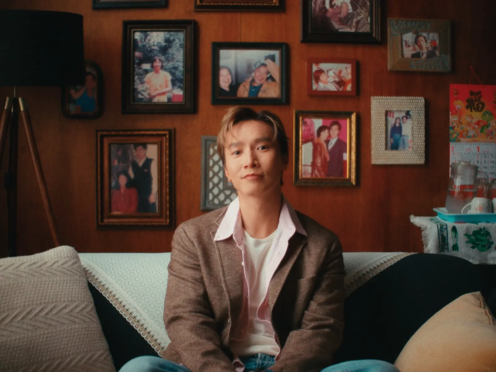 陳柏宇 Jason Chan - 旁若無人 No One's Watching | Official Music Video